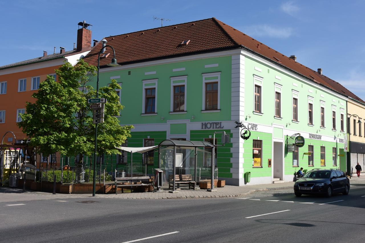 Weinhotel Rieder ポイスドルフ エクステリア 写真