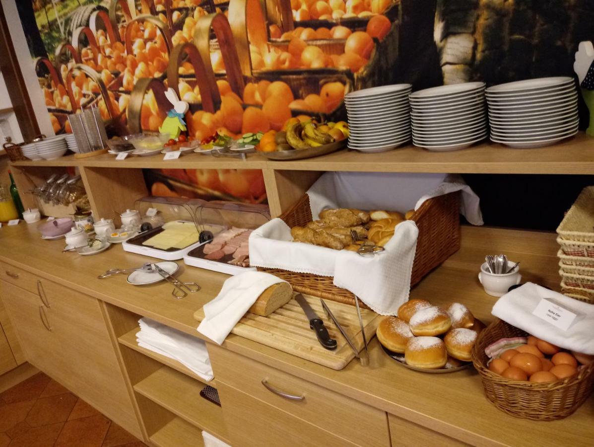 Weinhotel Rieder ポイスドルフ エクステリア 写真
